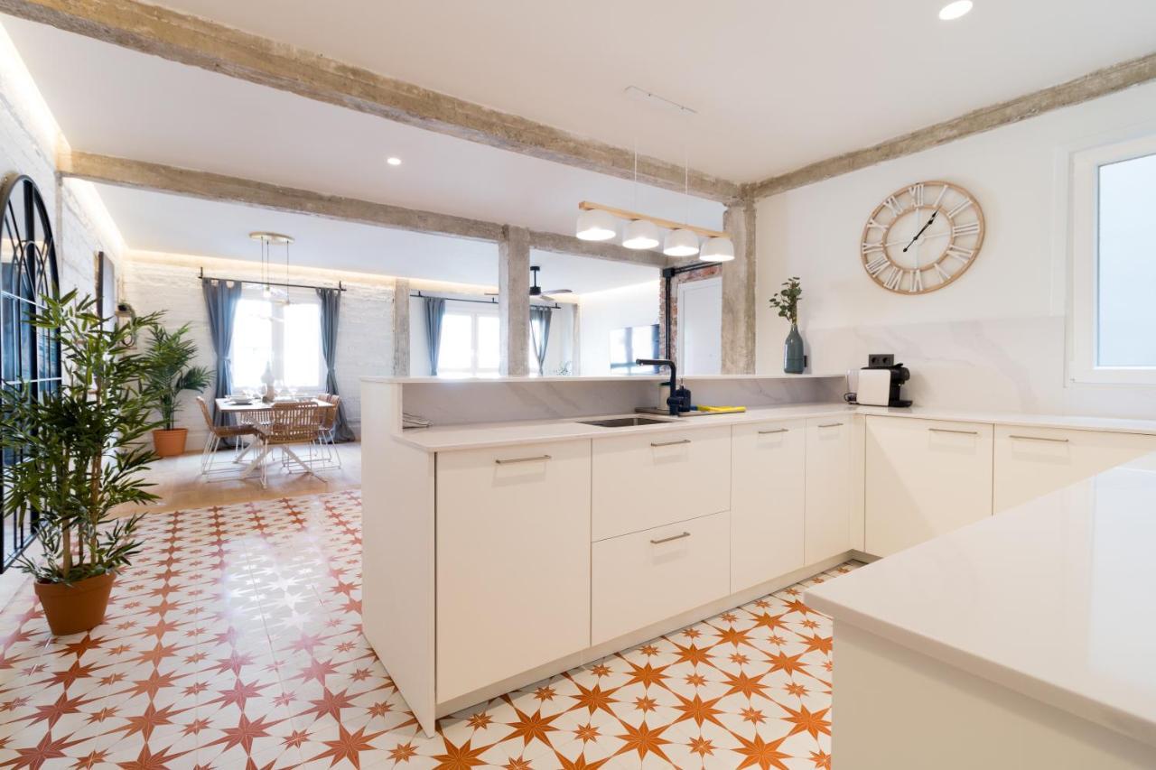 Amplio Y Moderno Con Tarima Refrescante By Staynnapartments Appartamento *